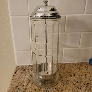 Old fashioned straw holder